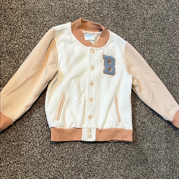Hardly worn Disney Bluey & Bingo Varsity Jacket in Cream and Tan size 5T - Picture 1 of 6